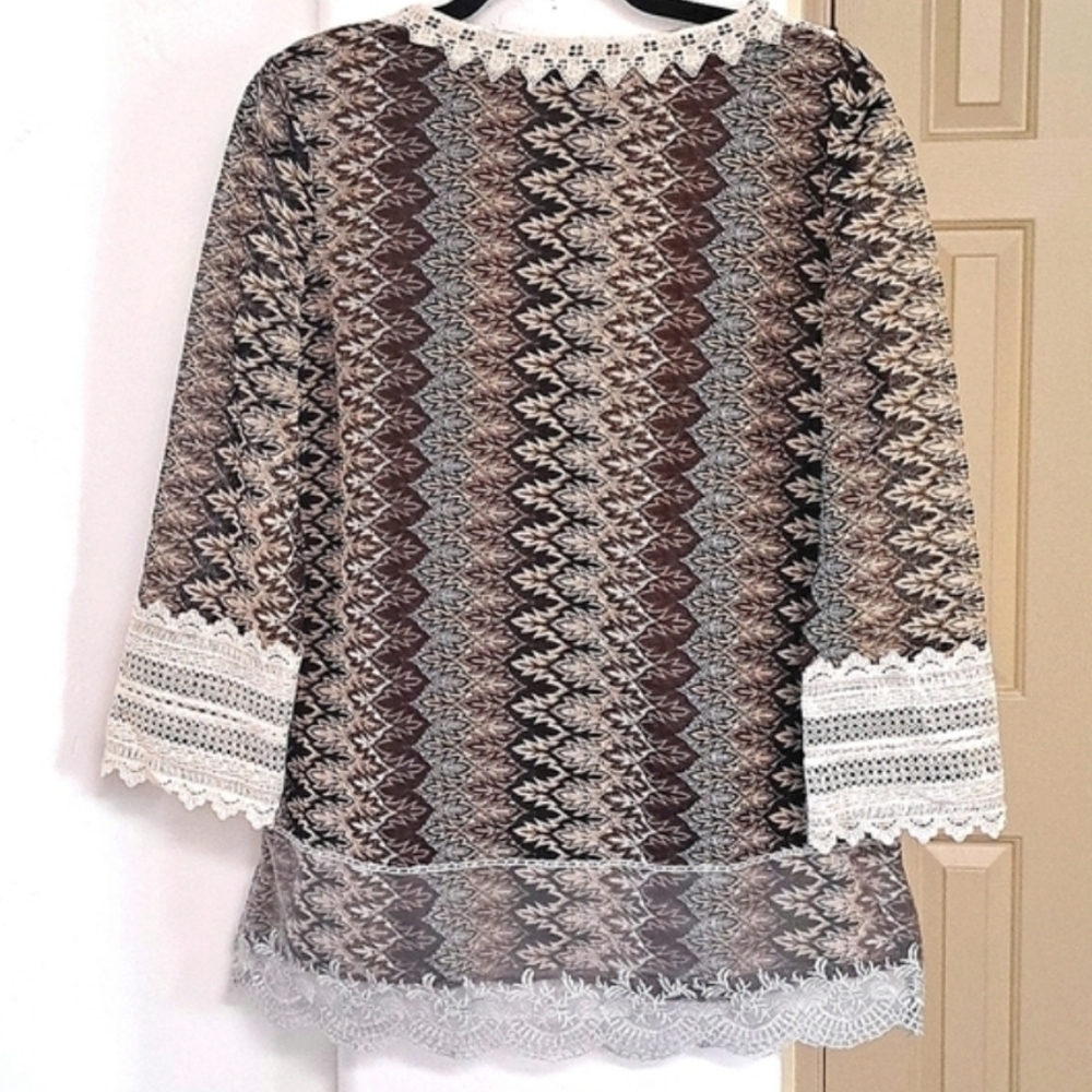 Passion Concept Brown and Cream Lace Tunic Blouse with V-Neck and 3/4 Sleeves - Picture 4 of 14